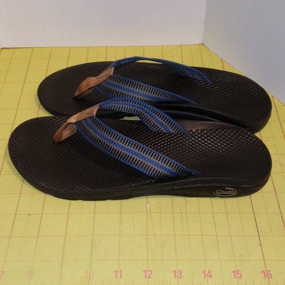 Chaco flip flops - Picture 3 of 5